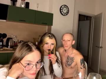couple Straight And Lesbian Sex Cam with tom_sophie_