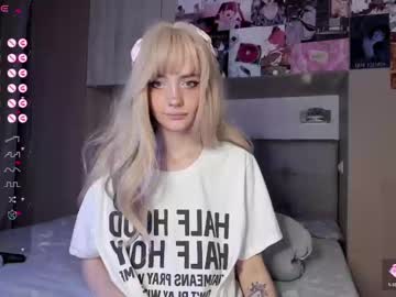 girl Straight And Lesbian Sex Cam with elizabethbritanny