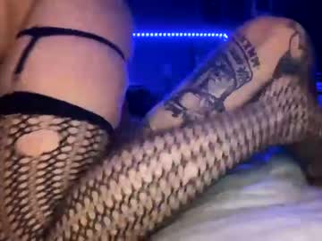 couple Straight And Lesbian Sex Cam with envyuss69