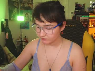 girl Straight And Lesbian Sex Cam with frogessjay