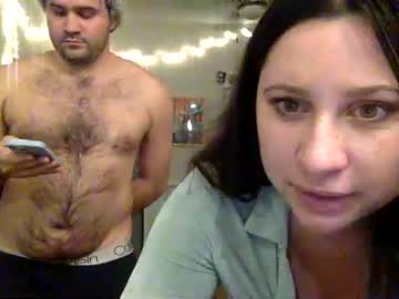 couple Straight And Lesbian Sex Cam with stevieraeandj
