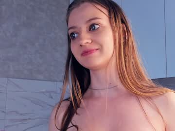 girl Straight And Lesbian Sex Cam with gwengrindel