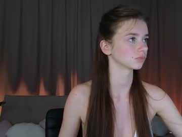 girl Straight And Lesbian Sex Cam with kelsiwest
