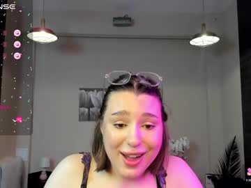 girl Straight And Lesbian Sex Cam with kylieeangel