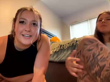 girl Straight And Lesbian Sex Cam with tatted_and_bratted