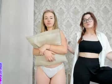 couple Straight And Lesbian Sex Cam with normaduell