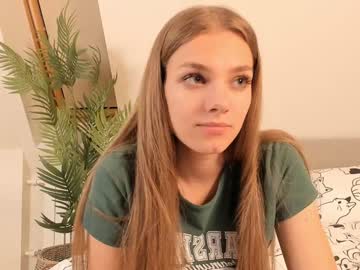 girl Straight And Lesbian Sex Cam with odelindabracher