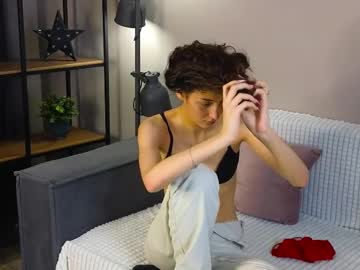 girl Straight And Lesbian Sex Cam with udelahambelton