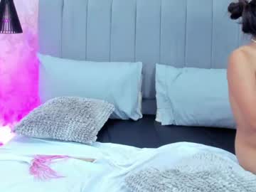 girl Straight And Lesbian Sex Cam with maggie_gb