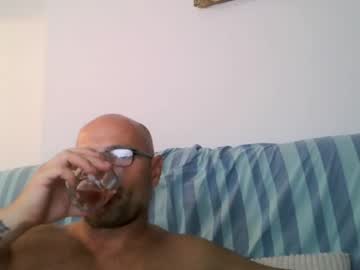 couple Straight And Lesbian Sex Cam with flomarian