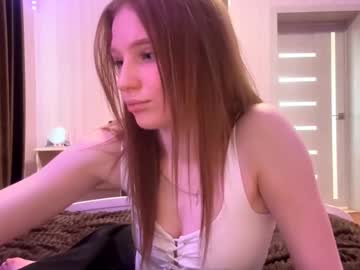 girl Straight And Lesbian Sex Cam with letiz_miss_kiss
