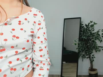 girl Straight And Lesbian Sex Cam with chloe_bianca18