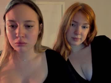 couple Straight And Lesbian Sex Cam with star_and_jane_