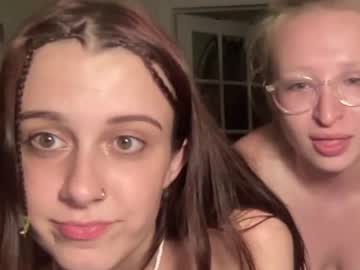 couple Straight And Lesbian Sex Cam with cherryandbailey
