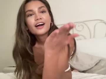 girl Straight And Lesbian Sex Cam with nikkibubble