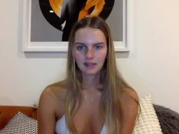 girl Straight And Lesbian Sex Cam with goddesslyvenus