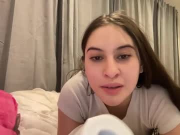 girl Straight And Lesbian Sex Cam with sophiekaine