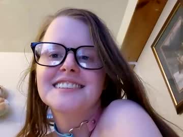 couple Straight And Lesbian Sex Cam with xundeadsoldierx