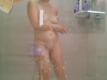 girl Straight And Lesbian Sex Cam with milliebangs