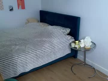 girl Straight And Lesbian Sex Cam with gentle__touch