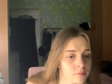 girl Straight And Lesbian Sex Cam with quennacolbourne
