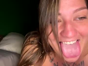 couple Straight And Lesbian Sex Cam with bellabeanz