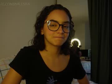 girl Straight And Lesbian Sex Cam with walesita