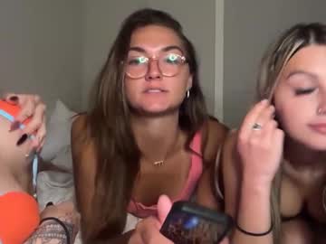 girl Straight And Lesbian Sex Cam with allieraee