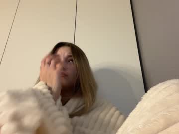 girl Straight And Lesbian Sex Cam with norakiso
