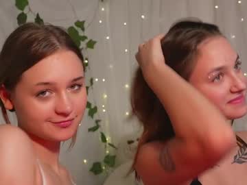 girl Straight And Lesbian Sex Cam with oh_kerry_