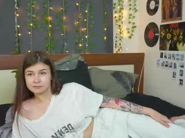 girl Straight And Lesbian Sex Cam with erlinacapell