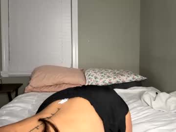 girl Straight And Lesbian Sex Cam with juicy_latina96