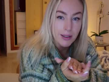 girl Straight And Lesbian Sex Cam with christinasiemone