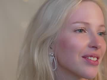 couple Straight And Lesbian Sex Cam with sparks__daisy