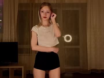girl Straight And Lesbian Sex Cam with lynettedendy