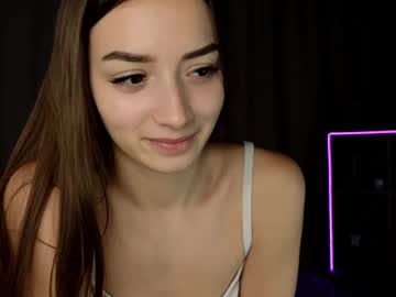 girl Straight And Lesbian Sex Cam with cweneberner