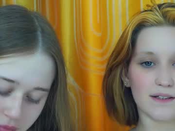 couple Straight And Lesbian Sex Cam with synnefarmer