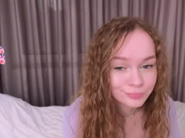 girl Straight And Lesbian Sex Cam with luna_grace07