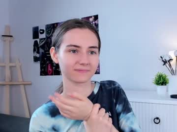 girl Straight And Lesbian Sex Cam with approche_toi_petite