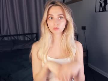 girl Straight And Lesbian Sex Cam with ohana_massari