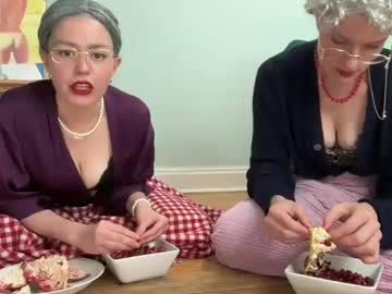 girl Straight And Lesbian Sex Cam with littlesugarpea