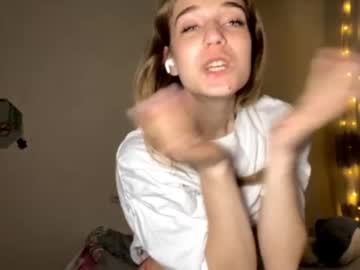 girl Straight And Lesbian Sex Cam with gwendolynharkey