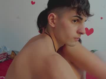 couple Straight And Lesbian Sex Cam with limon_y_sal