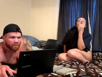 couple Straight And Lesbian Sex Cam with daddydiggler41