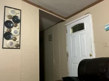 couple Straight And Lesbian Sex Cam with sunshineandwhiskey333