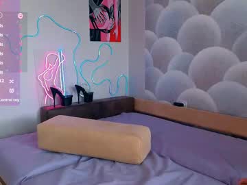 couple Straight And Lesbian Sex Cam with snikersl