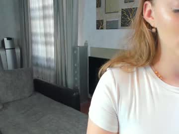 girl Straight And Lesbian Sex Cam with darybonney