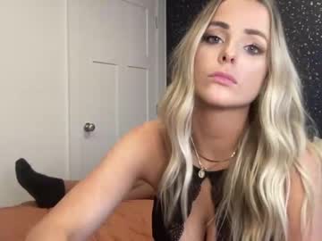 couple Straight And Lesbian Sex Cam with haileychaseeee