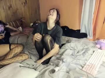 couple Straight And Lesbian Sex Cam with helokitkat