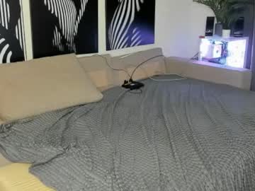 couple Straight And Lesbian Sex Cam with sexy_show0